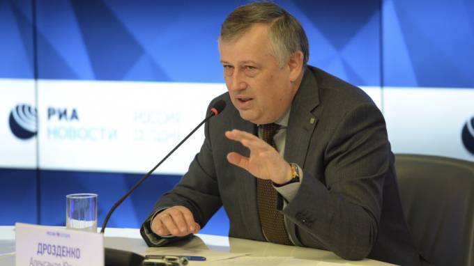 Александр Дрозденко - Прямая линия с Александром Дрозденко переносится на 21 апреля - piter.tv - Ленинградская обл.