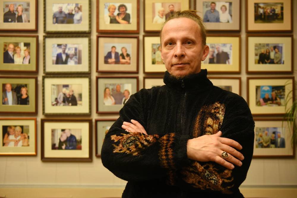 Алена Водонаева - Иван Охлобыстин - Охлобыстин ответил на критику после похода в храм на Пасху - vm.ru - Россия