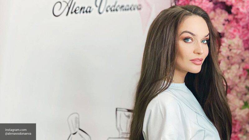 Алена Водонаева - Водонаева испугала фанатов фото с "пропавшей" грудью - nation-news.ru