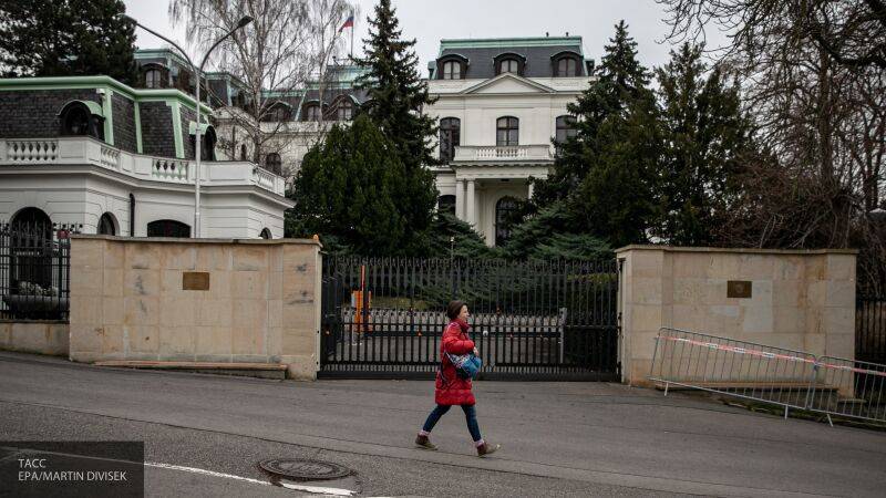 Алексей Навальный - Борис Немцов - Посольство РФ порадовало российскую оппозицию "переездом" с площади Немцова в Чехии - nation-news.ru - Россия - Чехия