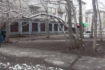 Жители российского города забаррикадировали двор из-за незаконного магазина - lenta.ru - Россия - Самара