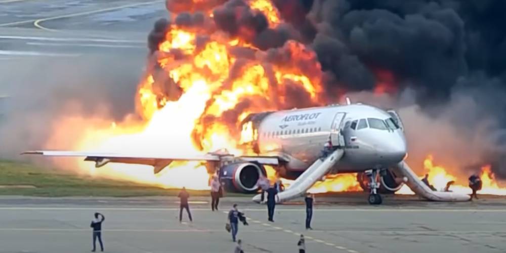 Денис Евдокимов - Пилот сгоревшего в Шереметьево SSJ-100 пойдет под суд - ruposters.ru - Россия - Казахстан - Мексика - Таиланд - Ирландия