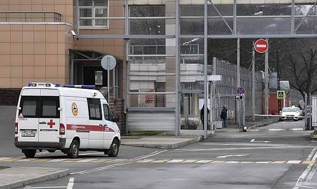 В Петербурге заразившимся коронавирусом медикам выплатят по 300 тысяч рублей - og.ru - Москва - Санкт-Петербург - Московская обл.