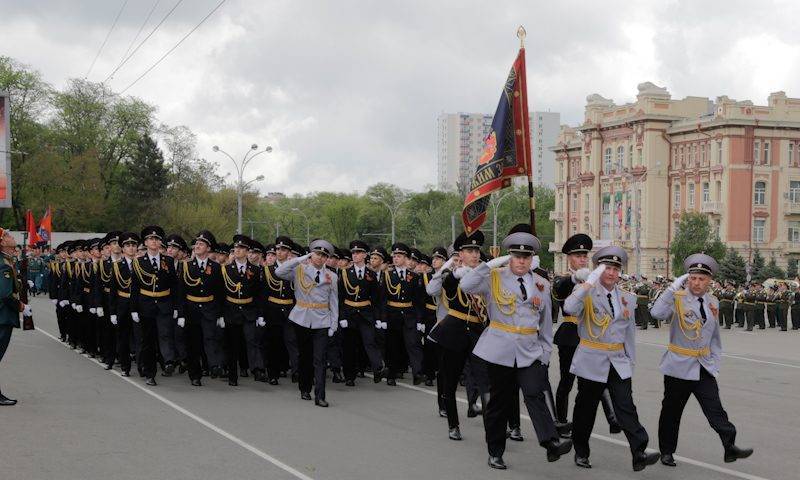 Белорусские власти отказались отменять парад 9 мая вопреки требованиям граждан - bloknot.ru - Белоруссия - Александр Лукашенко