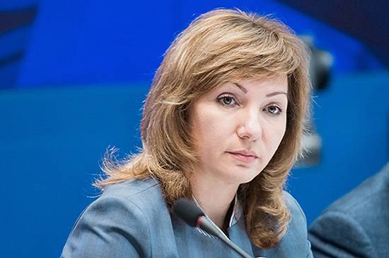 Лариса Тутова - Тутова поддержала инициативу дополнительно обучать студентов педвузов работе онлайн - pnp.ru