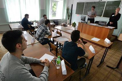 В России запустят телевещание для подготовки школьников к ОГЭ и ЕГЭ - lenta.ru - Россия