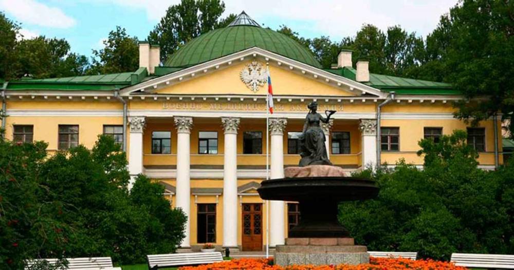 Коронавирус нашли у курсантов Военно-медицинской академии в Петербурге - ren.tv - Россия - Санкт-Петербург
