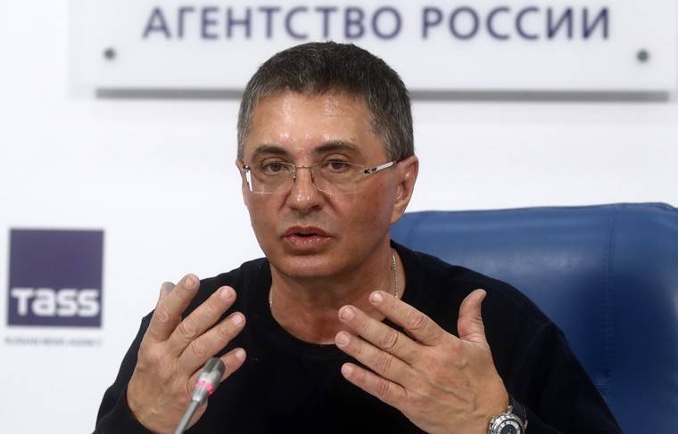 Владимир Соловьев - Представитель инфоцентра по коронавирусу Мясников переболел COVID-19 - news.ru - Россия - Филиппины