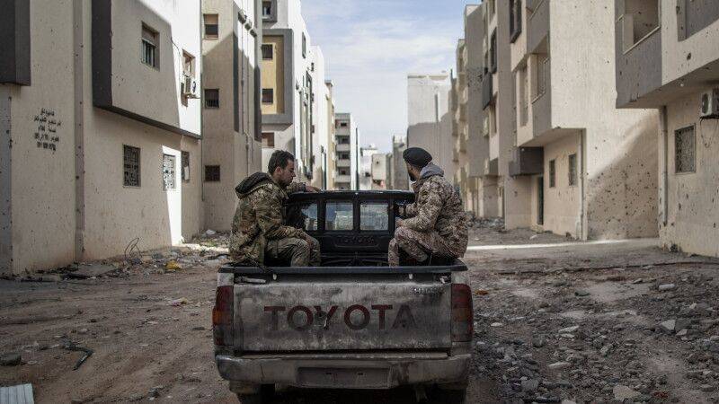 Пять мирных жителей погибли в результате обстрела со стороны ПНС в Триполи - politros.com - Ливия - Триполи
