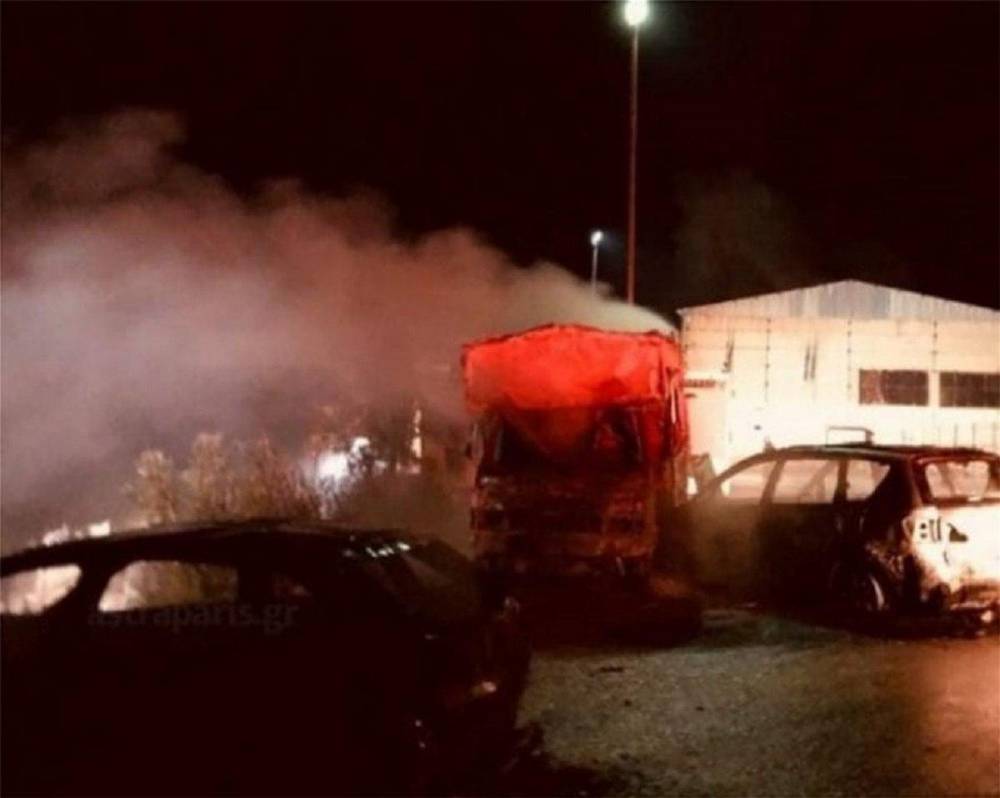На Пасху арабские мигранты спалили свой лагерь на греческом... - politnavigator.net - Ирак - Греция