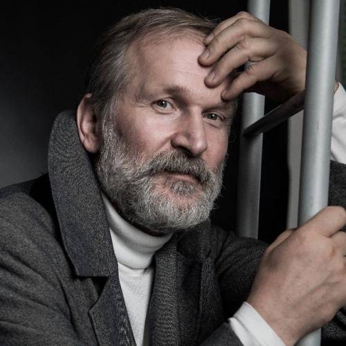 Федор Добронравов - Перезапуску «Сватов» быть! Добронравов выкупит права на сериал с новыми актерами - vistanews.ru