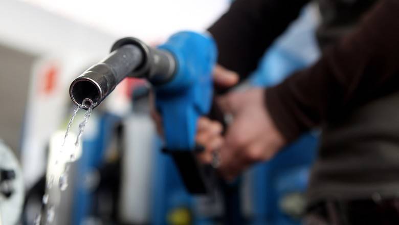 Александр Новак - Нефтяники начали продавать бензин в убыток - newizv.ru - Россия - Санкт-Петербург