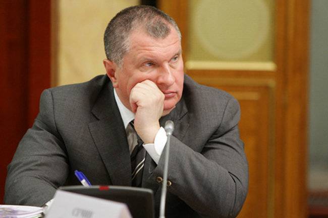 Игорь Сечин - Михаил Хазин - В нефтяной войне Сечин всех переиграл – Хазин - infox.ru - Россия