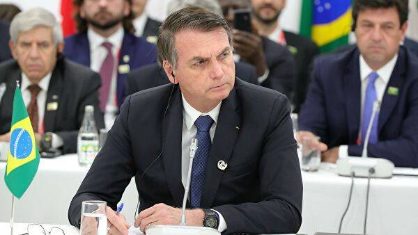 Минздрав Бразилии сообщил об ошибке при подсчете смертей в результате коронавируса - newtvnews.ru - Бразилия