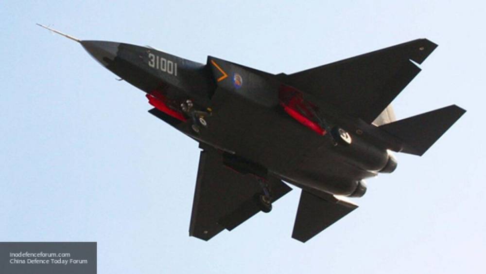 Аглая Чайковская - Китайский истребитель J-31 «Шаньдун» выпустят в сером цвете - politros.com - Китай