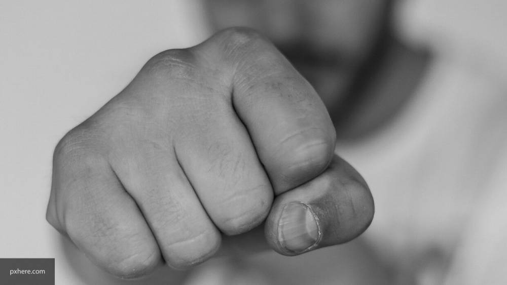 Женщина подралась с сожителем и скончалась после падения с пятого этажа в Петербурге - nation-news.ru - Санкт-Петербург