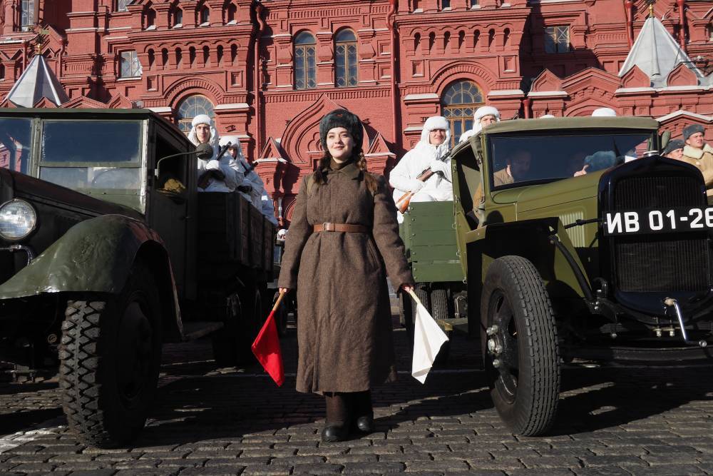 Флешмоб по акапельному исполнению «Катюши» запустили в Москве ко Дню Победы - vm.ru - Москва