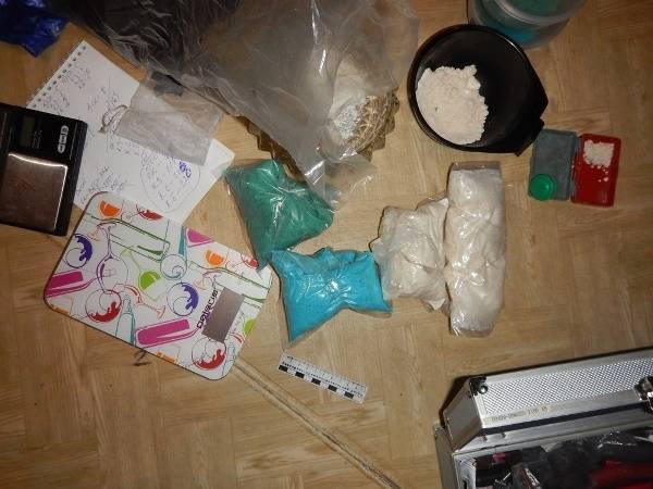 Зауральские пограничники помогли тюменским полицейским задержать наркокурьершу, у которой изъято 7 килограммов "дури" - nakanune.ru - Россия - Новосибирск - Тюменская обл. - Свердловская обл. - Курганская обл. - Тюмень