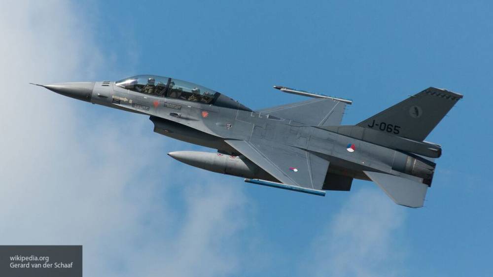 Бельгийские истребители F-16 следили за самолетами ВКС РФ - politexpert.net - Россия - Англия - Бельгия - Литва