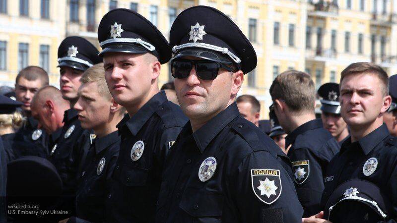 Пьяные жители Запорожья увели из-под носа украинских полицейских служебное авто - nation-news.ru - Запорожье - Запорожья