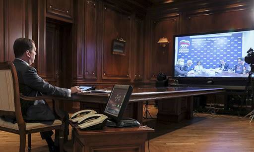 Дмитрий Медведев - Дмитрий Медведев предложил льготами поддержать НКО в период пандемии - newsland.com
