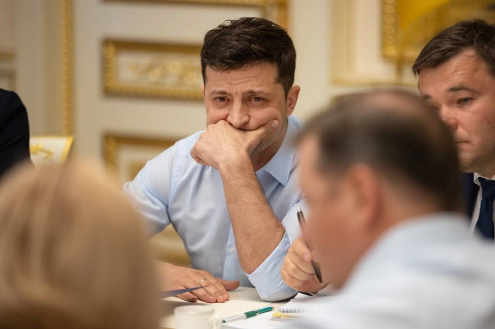Владимир Зеленский - Владимир Фесенко - "Без провалов и побед": подведены итоги первого года "эксперимента Зеленского" - tvc.ru - Украина