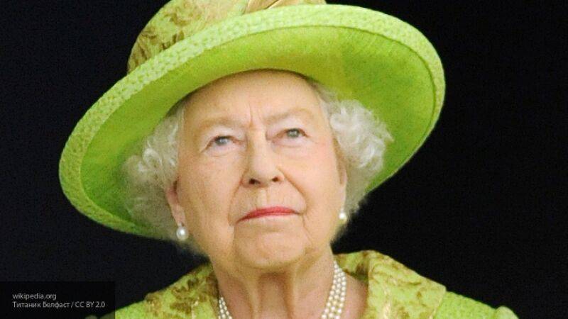 The Telegraph рассказало, почему королева Елизавета II предпочитает яркий гардероб - nation-news.ru