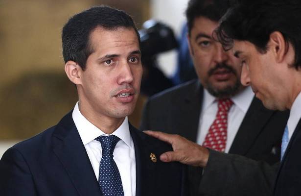 Николас Мадуро - Хуан Гуайдо - Reuters: сторонники Мадуро и лидера оппозиции Гуайдо начали переговоры на фоне пандемии - newtvnews.ru - США - Венесуэла - Каракас
