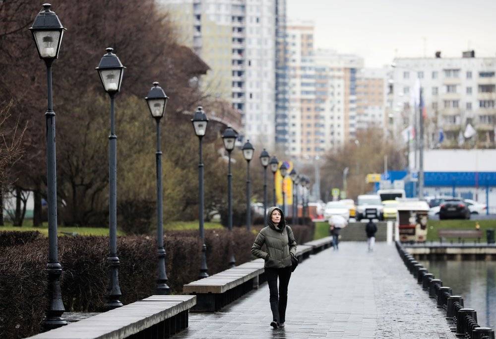 Елена Волосюк - «Не по сезону холодную» погоду спрогнозировали в Москве - vm.ru - Москва