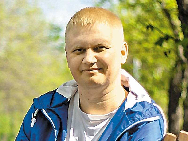 Окно в мир для ветеранов. Уральский волонтер бесплатно делает ремонт у пожилых - sobesednik.ru - Екатеринбург