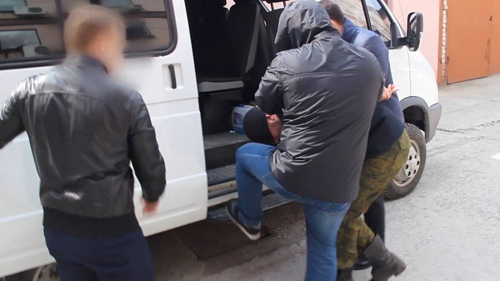Видео задержания жителя Тюменской области, готовившего массовое убийство - tvc.ru - Тюменская обл.