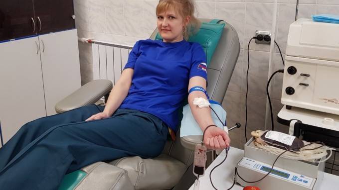 Выборгские Сотрудники МЧС сдали кровь в день донора - piter.tv - Россия - р-н Выборгский