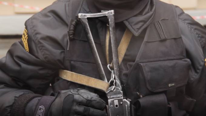 Владелец отеля в Апраксином дворе лишил глаза своего администратора - piter.tv