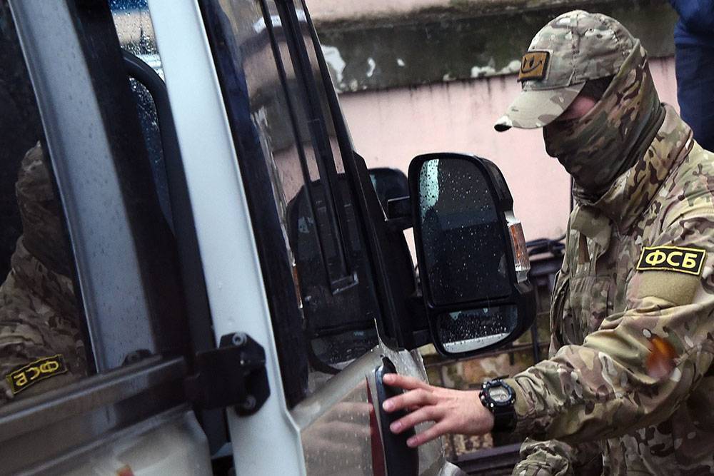 ФСБ сообщила о задержании подростка, готовившего нападение на школу в Тюменской области - rtvi.com - Тюменская обл.