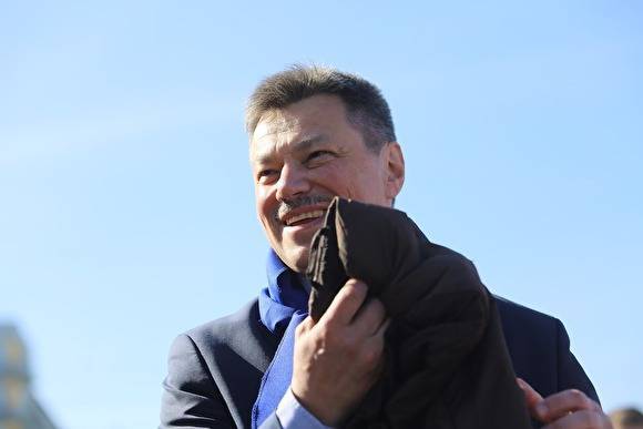 Евгений Куйвашев - Депутат Госдумы Андрей Ветлужских ушел на самоизоляцию и провел из брифинг из дома - znak.com - Москва - Россия - Санкт-Петербург - Екатеринбург - Московская обл. - Свердловская обл.