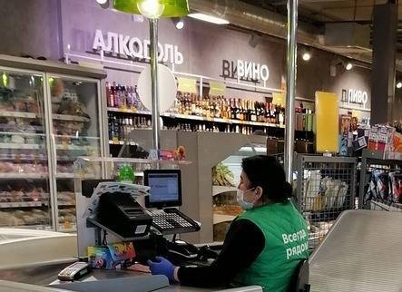 Наталья Комарова - Власти ХМАО отказались вводить ограничения продажи алкоголя в регионе - znak.com - Югра