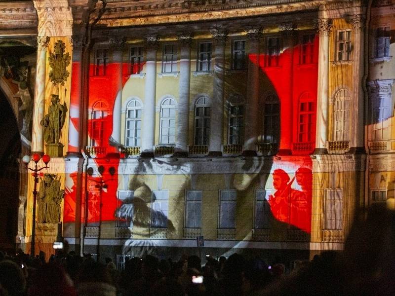 В.И.Ленин - Наблюдатель или надсмотрщик: фотосерия к 150-летию со дня рождения Ленина - sobesednik.ru - Россия