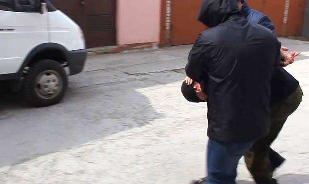 Сотрудники ФСБ задержали еще одного подростка, планировавшего напасть на школу - og.ru - Тюменская обл. - Красноярск