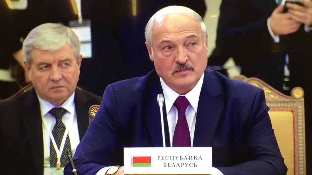 Александр Лукашенко - Наталья Эйсмонт - Лукашенко отменил послание народу и парламенту Белоруссии - riafan.ru - Белоруссия - Минск
