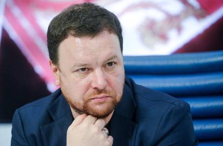 Сергей Бобылев - Леонид Ошарин - В Крыму найдено тело замглавы департамента культуры столицы Леонида Ошарина - bfm.ru - Москва - Крым