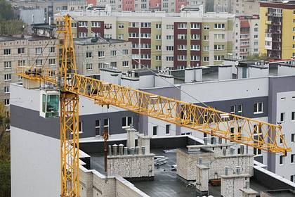 На Урале появились сотни тысяч квадратных метров жилья - lenta.ru - Екатеринбург - Свердловская обл.