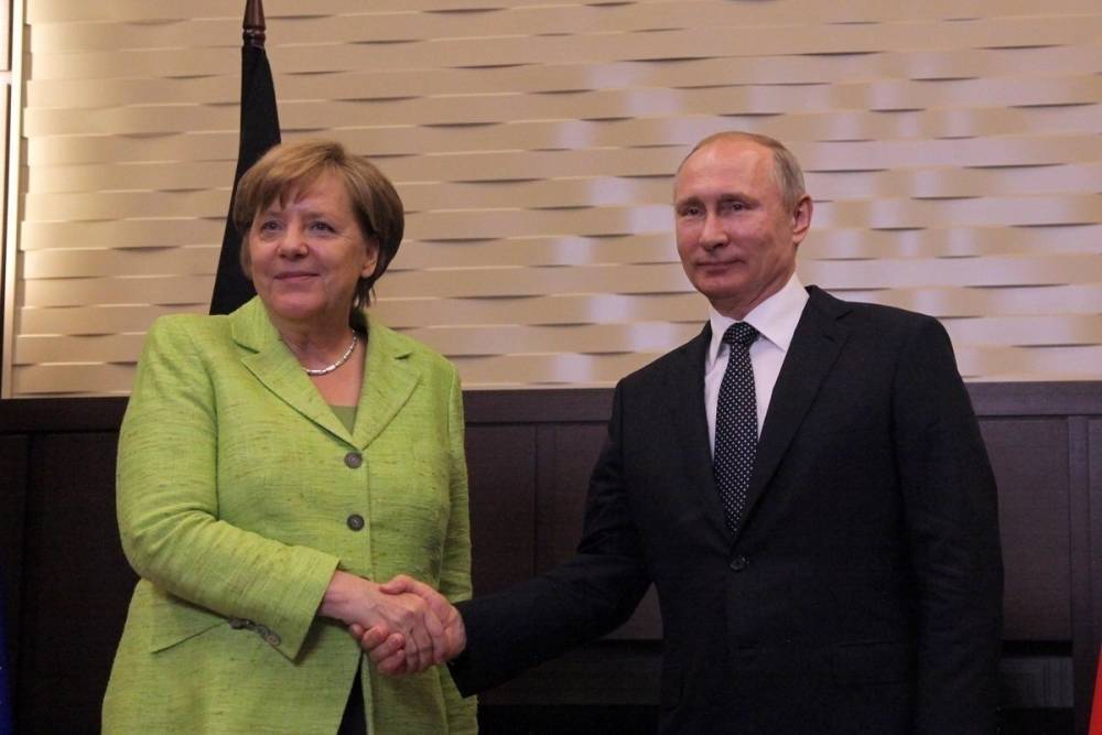 Владимир Путин - Ангела Меркель - Меркель обсудила с Путиным коронавирус и нефть - mk.ru - Россия - Сирия - Украина - Киев - Германия - ДНР - ЛНР - Ливия