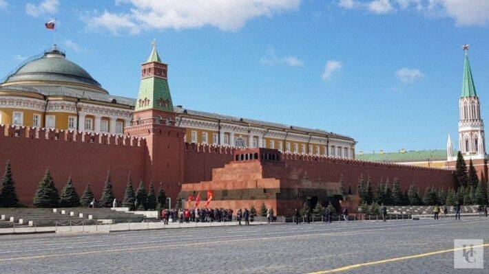 Владимир Ильич Ленин - Ленин или вирус? Как коммунисты без масок поздравляли вождя с днем рождения - polit.info - Россия - Москва