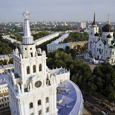 Владимир Путин - Александр Гусев - Путин рекомендовал губернатору Воронежской области строить капитальные, но быстровозводимые лечебные объекты - radiomayak.ru - Воронежская обл.