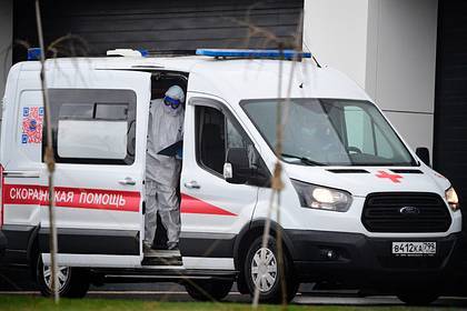 Приехавших не по скорой россиян с коронавирусом отказались лечить бесплатно - lenta.ru - Москва