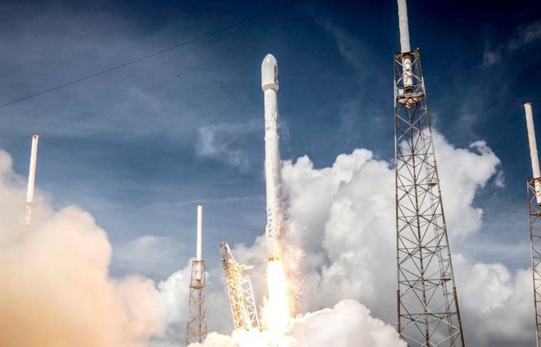 Дмитрий Рогозин - SpaceX вывел на орбиту очередные 60 спутников для глобального Интернета - news.ru - США