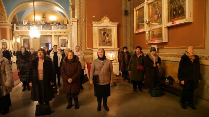 патриарх Кирилл - Варсонофий Ладожский - Петербургские храмы запретили посещать до 28 апреля - piter.tv - Санкт-Петербург - Иерусалим