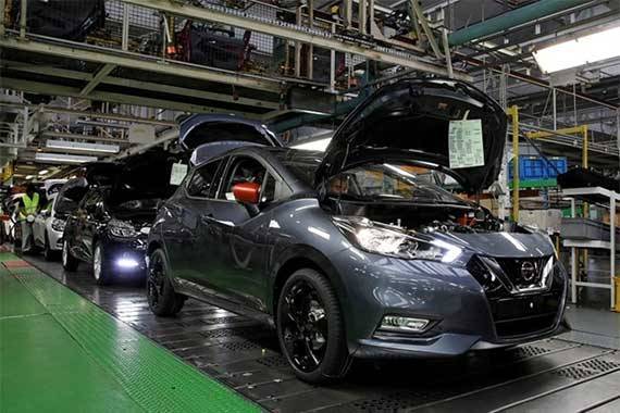Renault возобновляет производство автомобилей на своем французском заводе - newsland.com - Франция - Париж