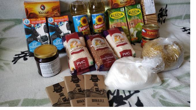 Петербургским школьникам выдали более 478 тысяч продуктовых наборов - piter.tv - Санкт-Петербург