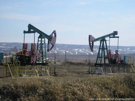 Из-за падения цен на нефть часть нефтедобывающих предприятий Пермского края останавливает работу - nakanune.ru - Пермь - Пермский край